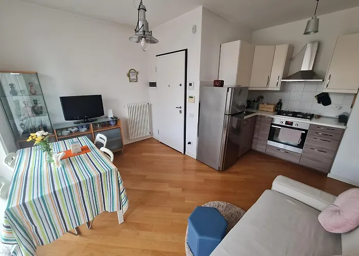 Sunny Nolo Apartment