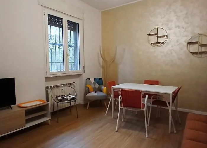 - Carlihaus * Milán