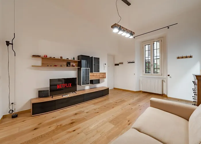 Apartment 5 Walk From Porta Venezia Station, With 2 Bedrooms Milan
