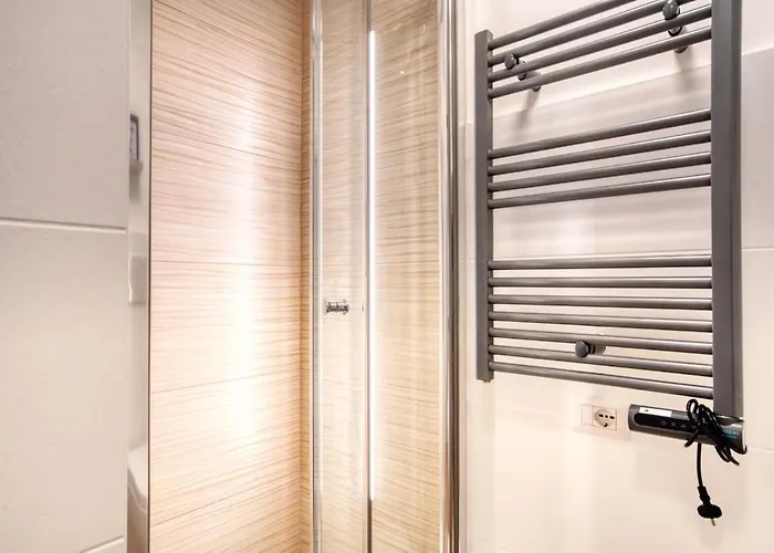 Lejlighed Stylish - M4 Frattini, 15 Mins To Duomo *