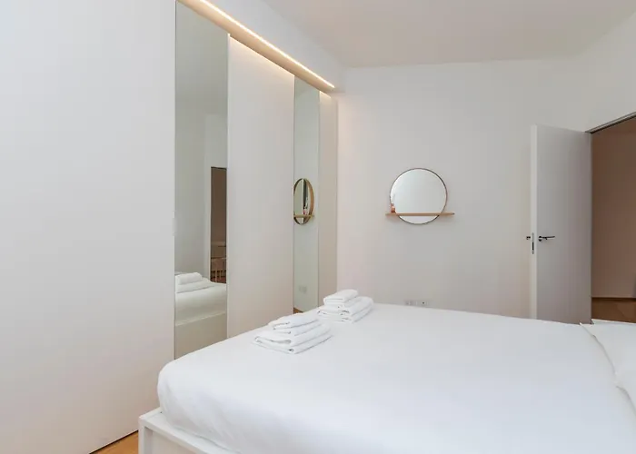 I-host - Bronzino 7 *