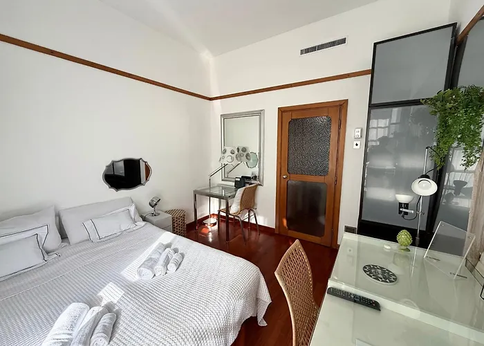 Urban Jungle 7 - New Door Lägenhet *