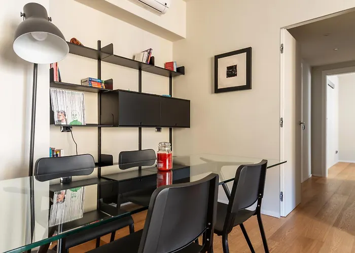 Fusetti Elegante Con Balcone In Zona Navigli Апартаменты Милан