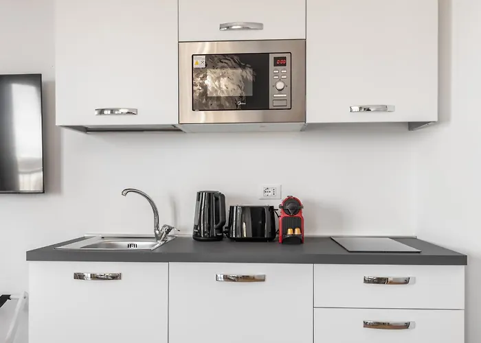 Centrale-duomo 10min - La Dolce - Metro Loreto 4min *