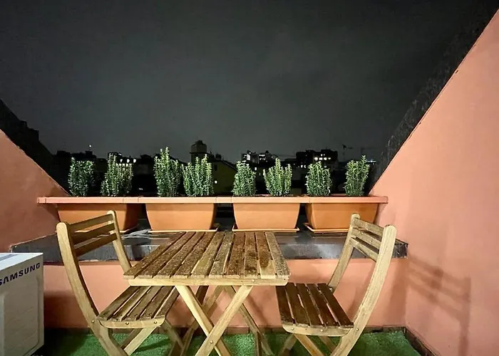 Cozy On An Upper Floor Near Missori And Vetra Metro Station - W3 Apartmán *