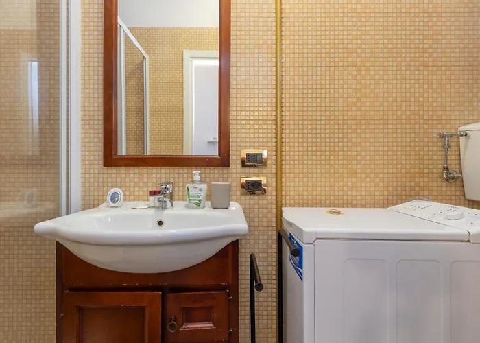 I-host - De Sanctis 52 * Μιλάνο