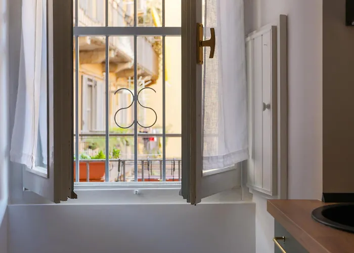 The Rent - Cozy One-bedroom In The Paolo Sarpi Area * Milán
