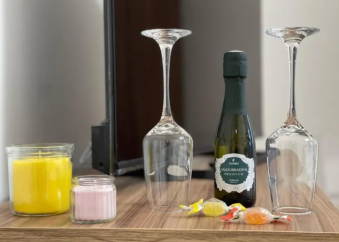 A Stone's Throw From The Metro Appartement *