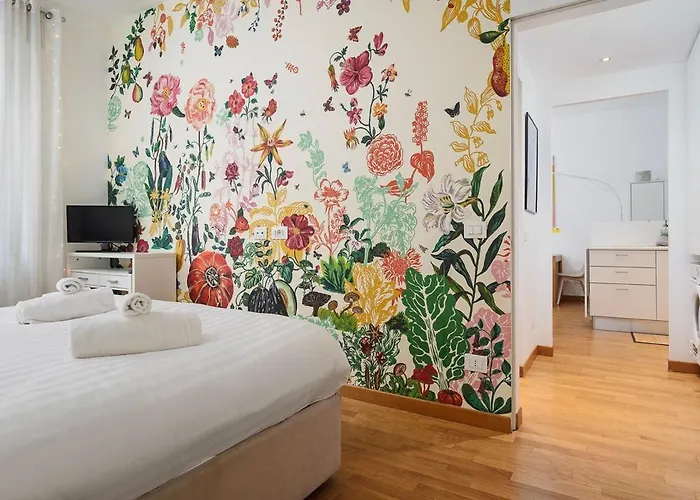 Holi California - Lovely With Metro Steps Away * Milan