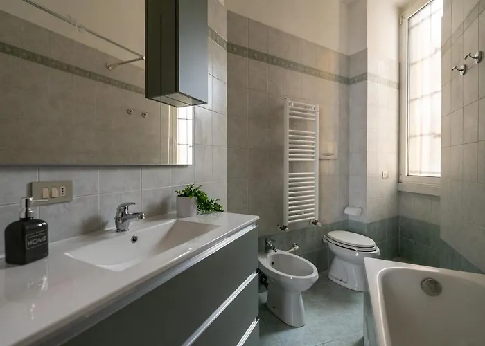 Stazione Centrale-duomo - With Terrace Apartment *