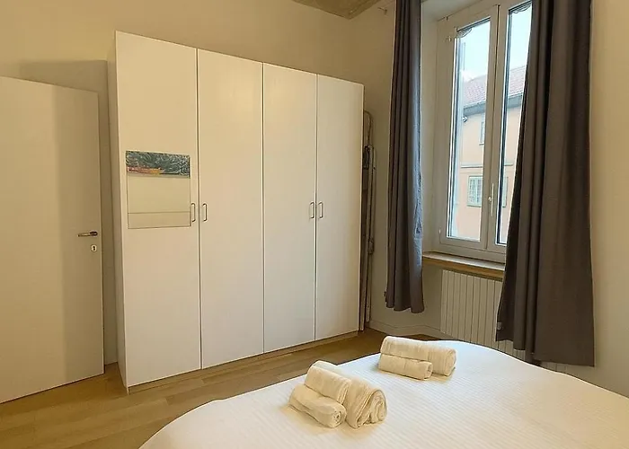 Modern In Milan, Isola Area *