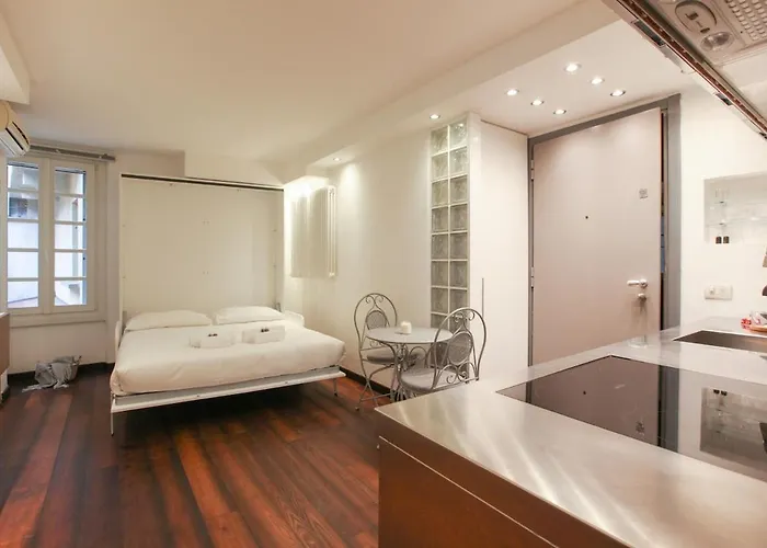 Hacca Collection - Charming In Corso Magenta Appartement