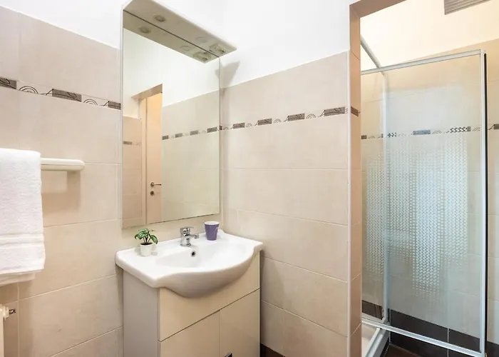 Apartman Duomo-navigli - With Wi-fi, Netflix, A-c *