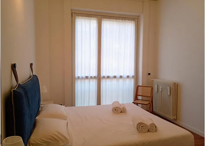 Casa Ferretti - Corso Garibaldi * Milão