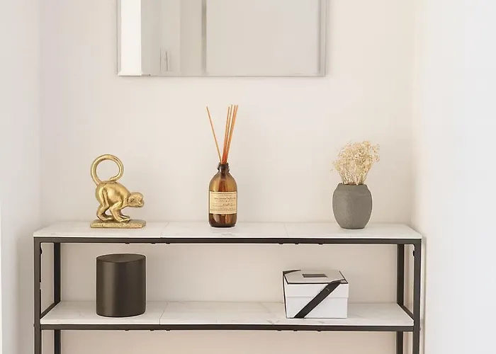 The Boutique - Spacious With Balcony - M3 Repubblica 2 Stops To Montenapoleone Duomo , 1 Stop To Station - Center