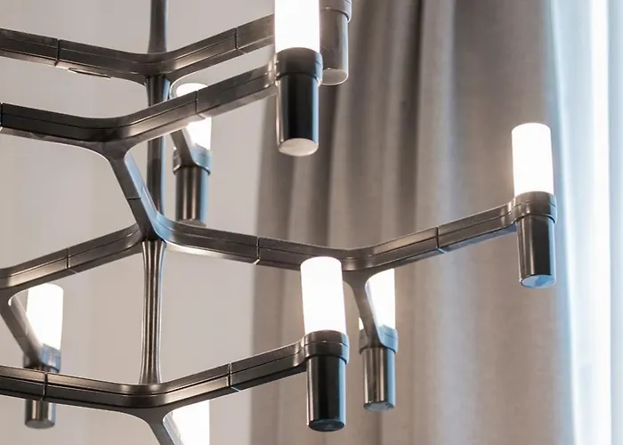 Giusti Two-bedroom Duplex - Arco Della Pace & Sempione Park - Sleeps 5 *