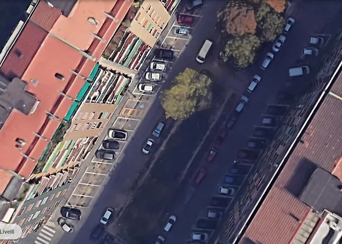 Stylish - M4 Frattini, 15 Mins To Duomo Lejlighed