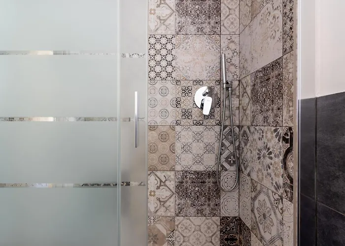 Fusetti Elegante Con Balcone In Zona Navigli * Милан