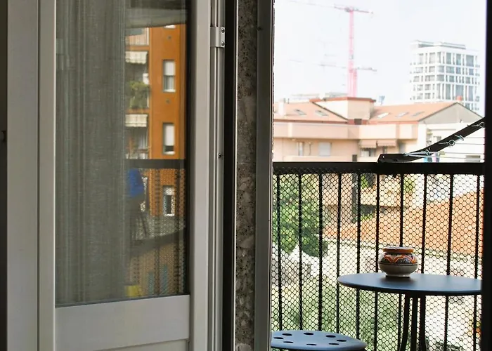 Intero Zona Prada, Metropolitana M3 Brenta *