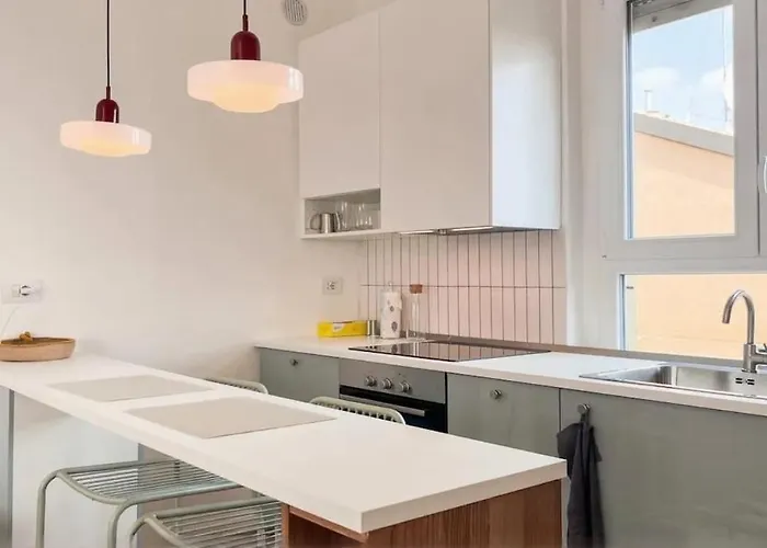 Lovely One Bedroom Flat With Terrace In Via Sebino * Milano