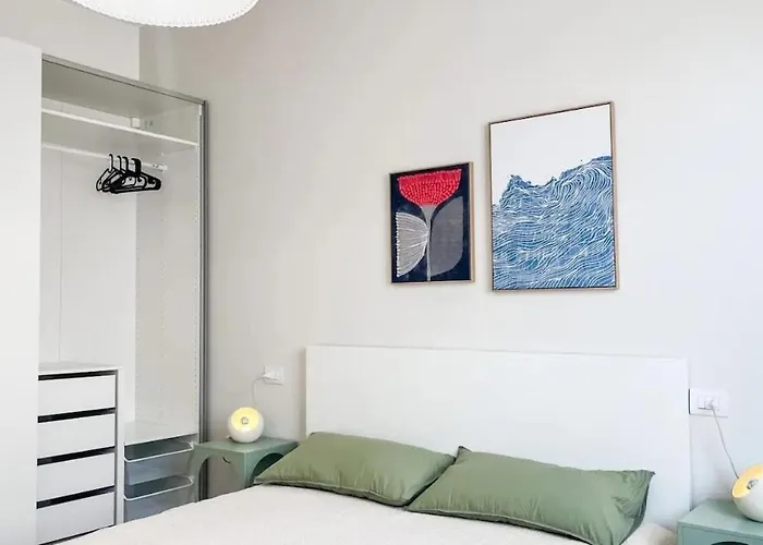 Lovely One Bedroom Flat With Terrace In Via Sebino Lejlighed
