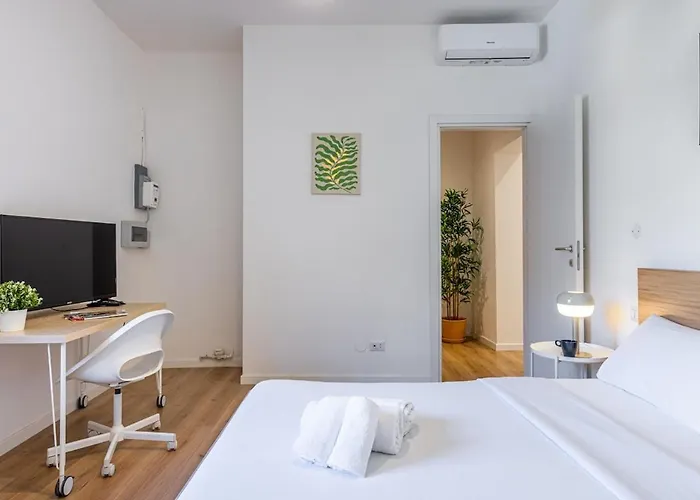 Sambuco1 - Quiet With 2 Double Bedrooms - B *