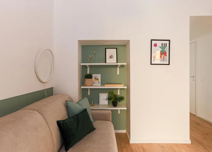 The Rent - Cozy One-bedroom In The Paolo Sarpi Area