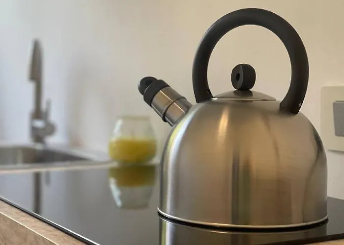 Appartement A Stone's Throw From The Metro Milaan