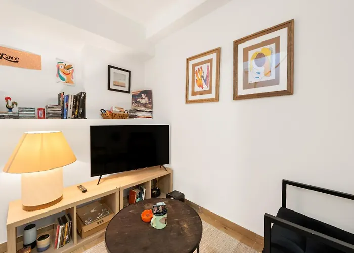 Center - With Ac, Wifi - Station 10' *