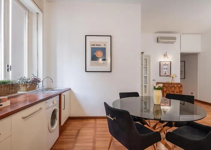 The Boutique - Spacious With Balcony - M3 Repubblica 2 Stops To Montenapoleone Duomo , 1 Stop To Station - Center