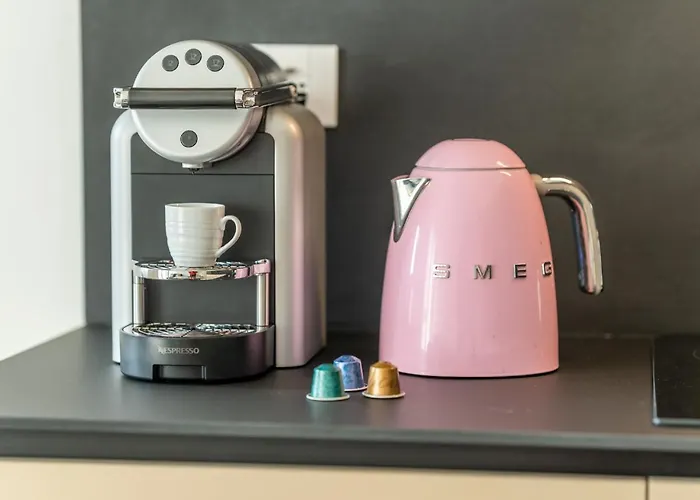 Isola-garibaldi, Elegante Con Wi-fi E Balcone Privato Appartamento *