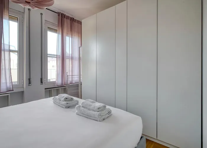 Just Urban - Stylish One-bedroom Near The Duomo