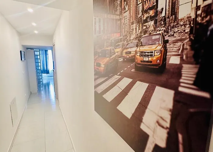Porta Romana-center Milan-a Modern House Of Design * Milan