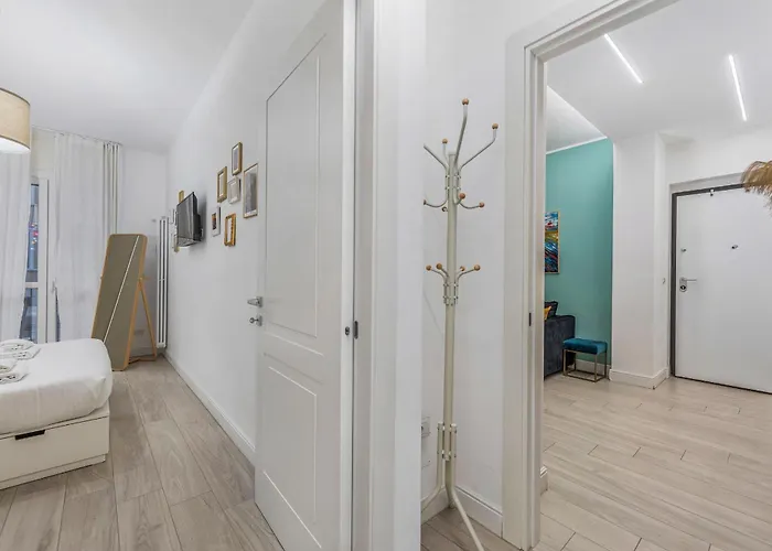 4 Min To Metro - 8 Min To Lin Airport - Area *