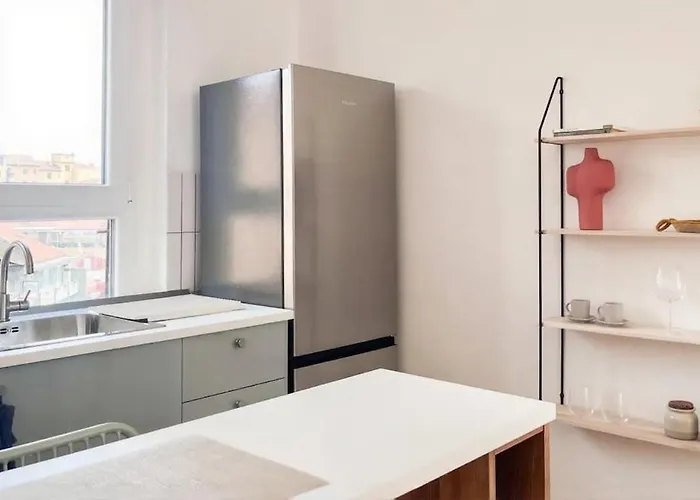 Daire Lovely One Bedroom Flat With Terrace In Via Sebino Milano