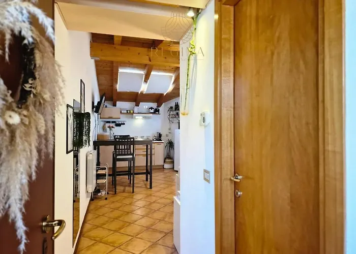 Acasadifranci Attico Con Dehor Privato, Wifi E Metro A 4 Min Da Piedi Milano