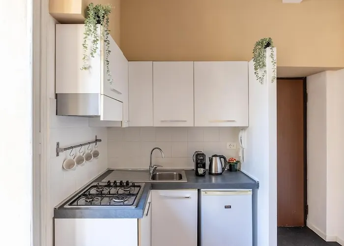 Duomo-navigli - With Wi-fi, Netflix, A-c Apartment Milan