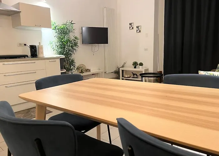 Modern Apartment-porta Venezia Apartment Milan