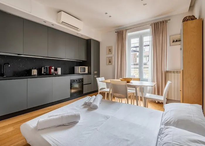 Porta Venezia Charme-2km From Centrale-15' Airport Апартаменты