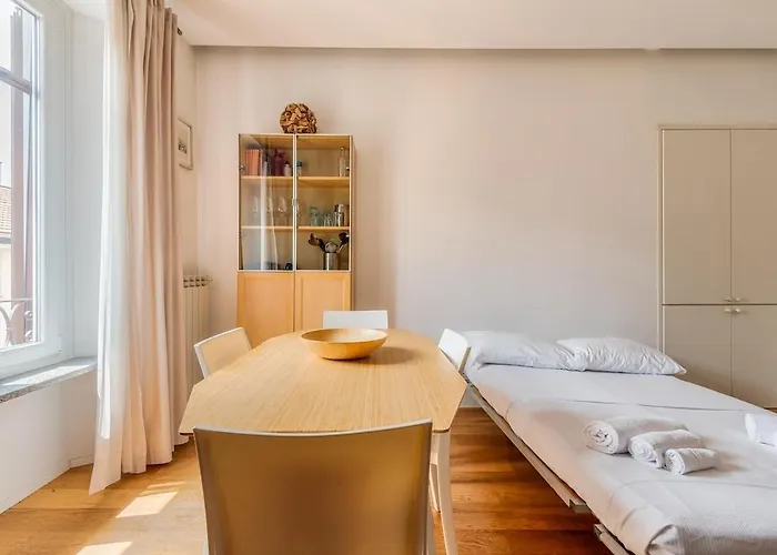 Апартаменты Porta Venezia Charme-2km From Centrale-15' Airport *