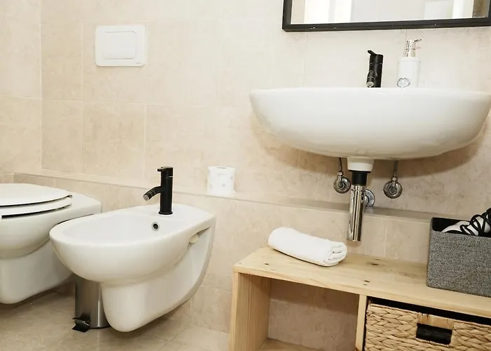 Casaportavenezia - 5 Min M1 And M3 *