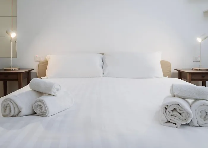 Apartment Holi California - Lovely With Metro Steps Away *