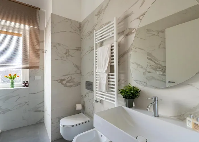 Isola-garibaldi, Elegante Con Wi-fi E Balcone Privato *