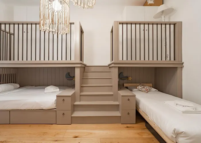 Apartamento 5 Walk From Porta Venezia Station, With 2 Bedrooms