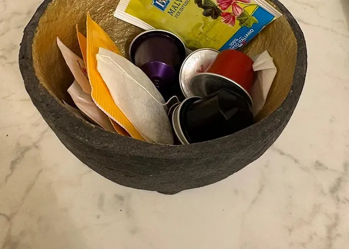 Modern In Milan, Isola Area