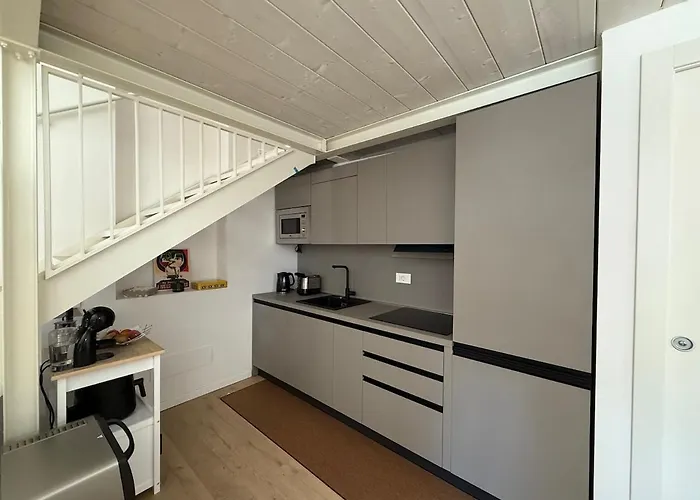 Three-room Sleeps 6 Life Fiera San Siro Apartman *