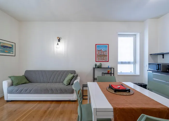 Appartement Elegant And Modern In Milan