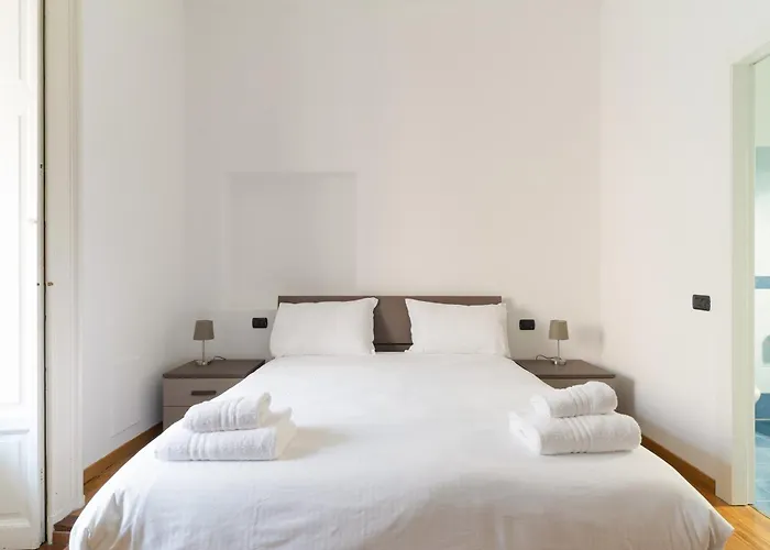 Guesthost - Modern Flat Near Darsena *