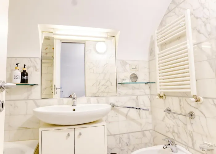 San Babila Elegant Duplex - Design District Daire