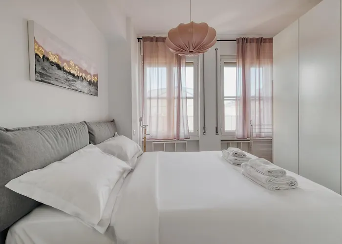 Just Urban - Stylish One-bedroom Near The Duomo *